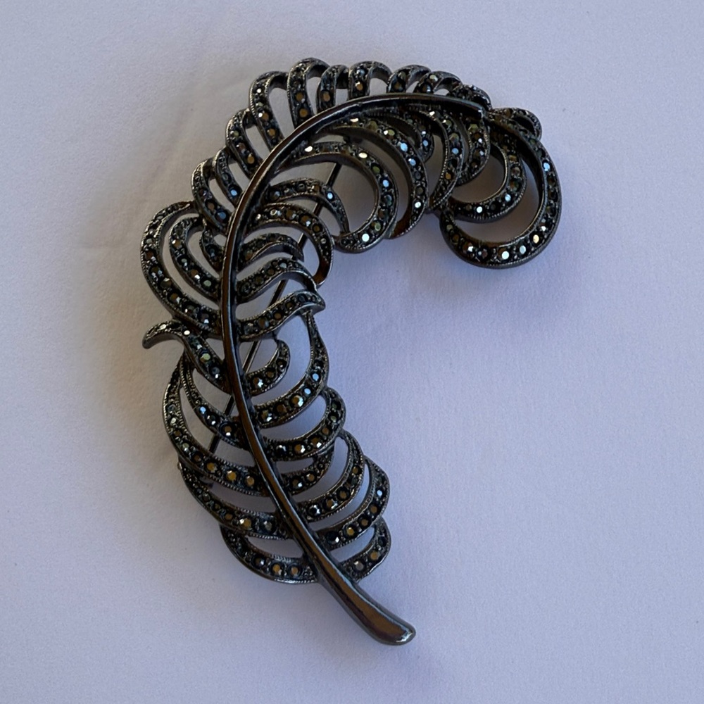Elegant Black Feather Brooch